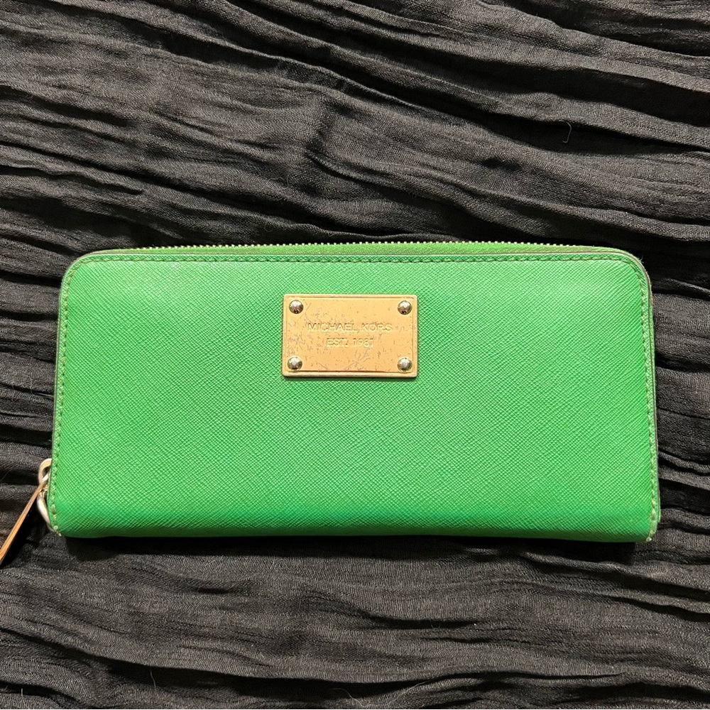 Michael Kors Kelly Green Zip Wallet